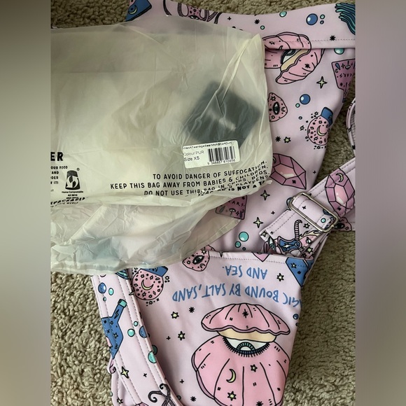 I WAS A TEENAGE SEA WITCH OVERALLS SIZE XS BM BLACKMILK NWOT - Picture 5 of 5